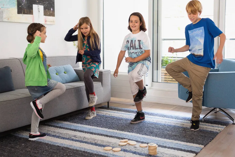 BS Toys Ga264 Moves!^ Houten Speelgoed