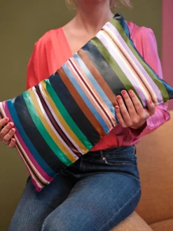 KAAT Amsterdam Sierkussen Akira (30X50 Cm) New