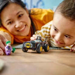 LEGO Super Heroes Batmobile Achtervolging: Batman Vs. The Joker 76264^ Bouwspeelgoed